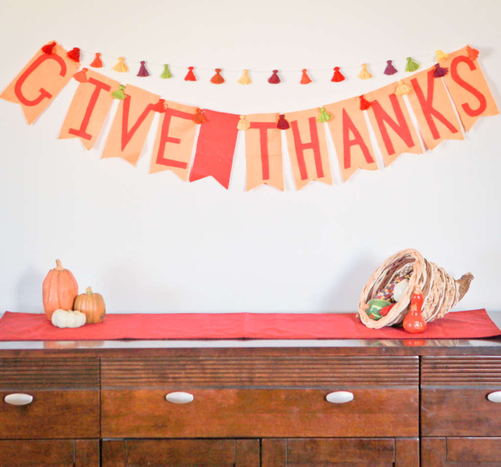 DIY_thankful_banner
