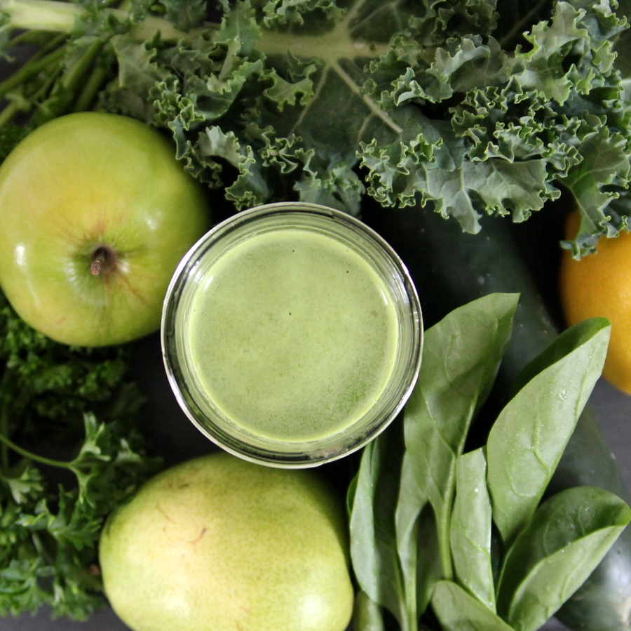 juicing combinations- green juice plus lemon