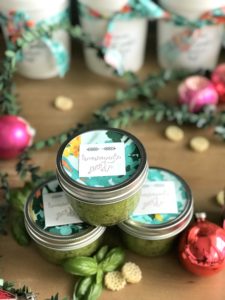 edible Christmas gift idea- pesto pasta dinner kit